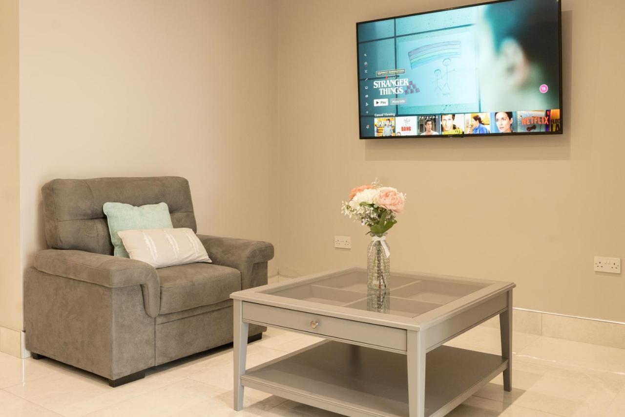 The View Apartment 2, Newry - Luxury Open Plan Apartment With City Views ภายนอก รูปภาพ
