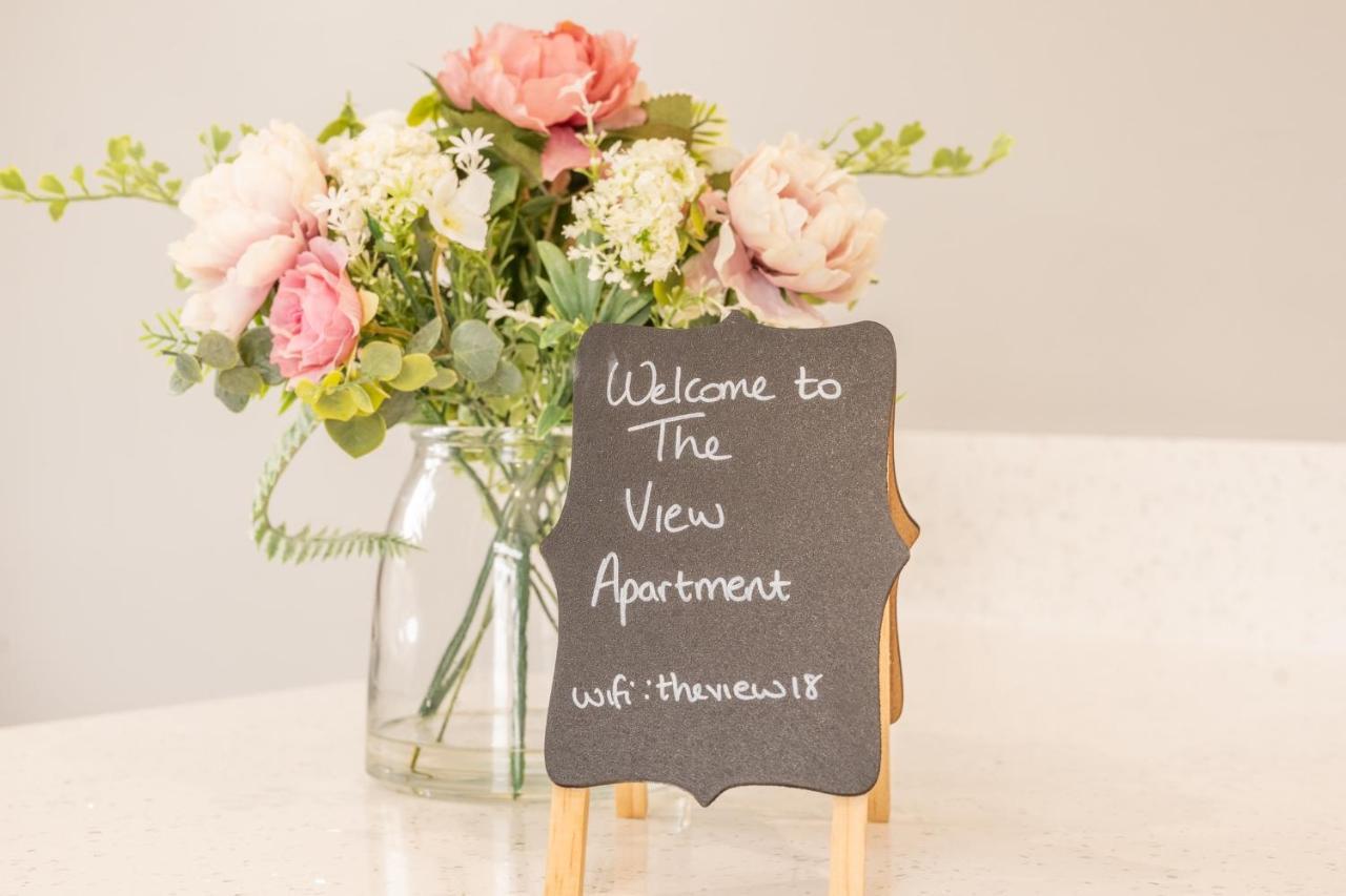 The View Apartment 2, Newry - Luxury Open Plan Apartment With City Views ภายนอก รูปภาพ