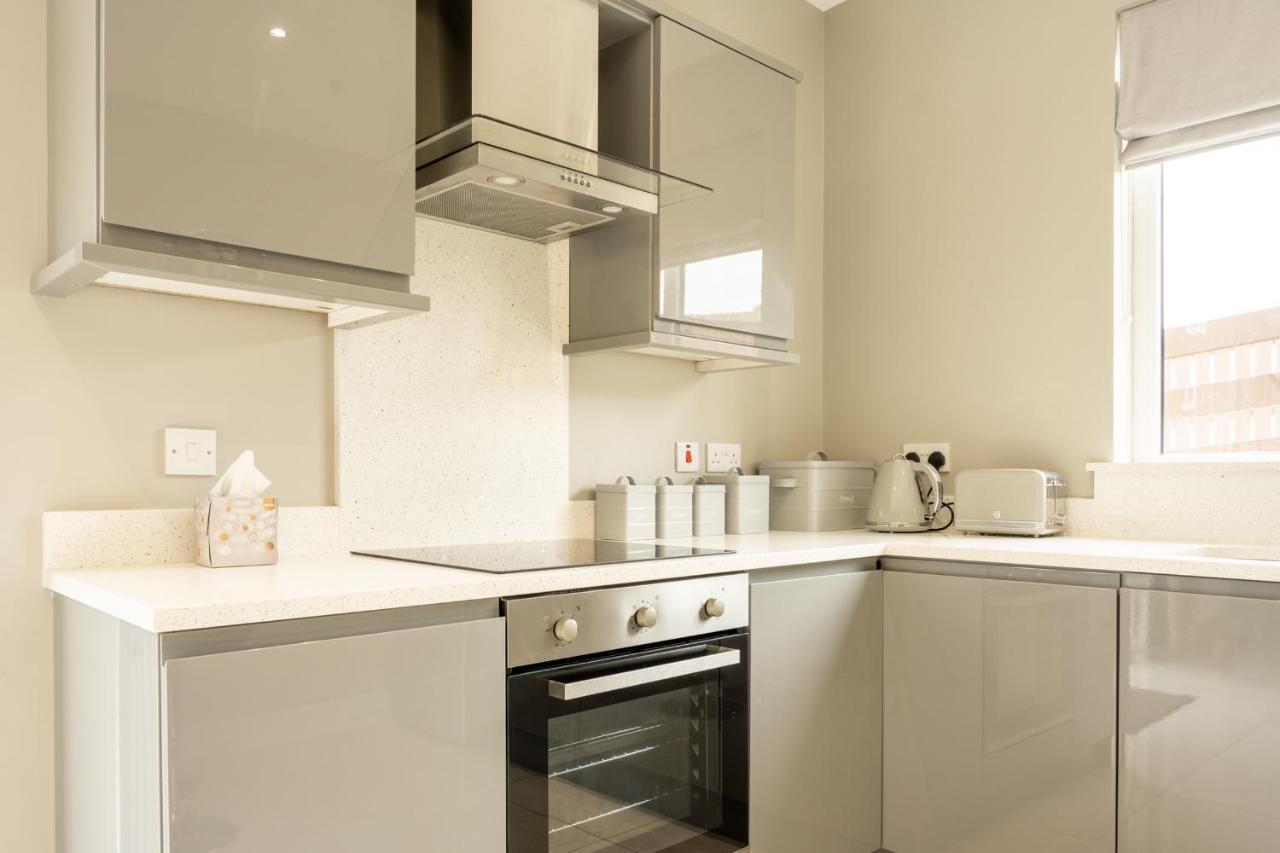 The View Apartment 2, Newry - Luxury Open Plan Apartment With City Views ภายนอก รูปภาพ